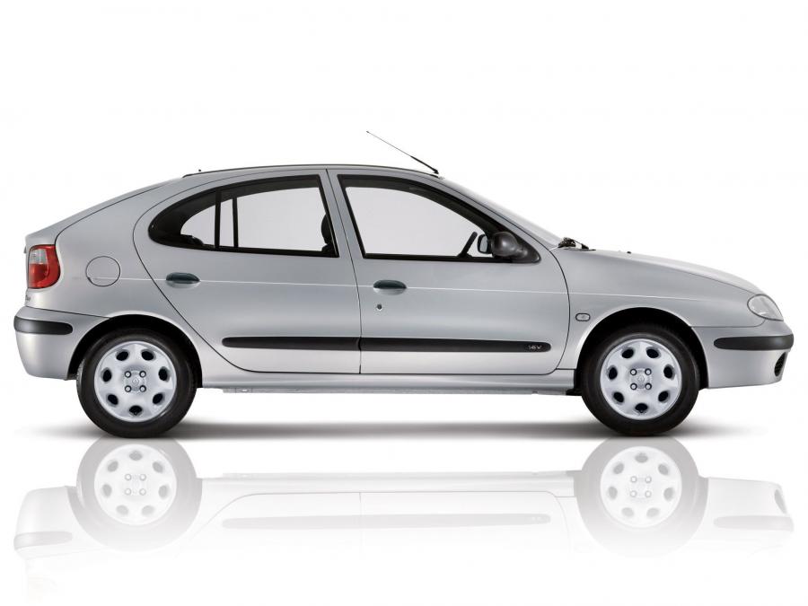  Renault Megane 1999 года  (фото 2 из 4)